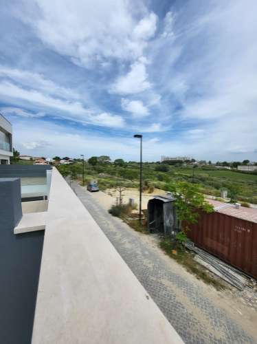 Moradia Geminada T4 Caparica Pera