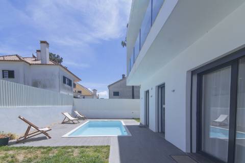 Excelente Moradia T4 - Aroeira