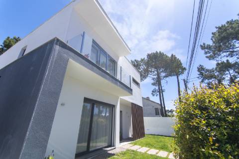 Excelente Moradia T4 - Aroeira