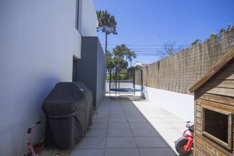 Excelente Moradia T4 - Aroeira