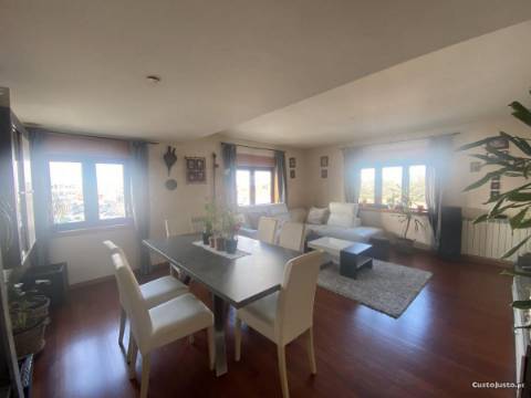 apartamento T3 Condomínio Del Rey