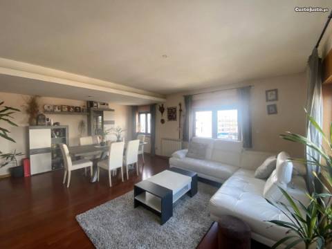 apartamento T3 Condomínio Del Rey