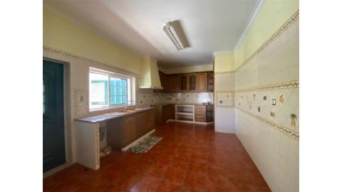 Moradia T5 Bi-Familiar Fernão Ferro