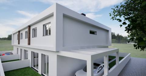 Moradia multi-familiar T3 em Fernão Ferro.