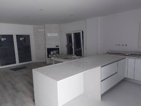 MORADIA T3 GEMINADA COM PISCINA - QUINTA DO ANJO