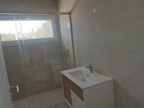 MORADIA T3 GEMINADA COM PISCINA - QUINTA DO ANJO