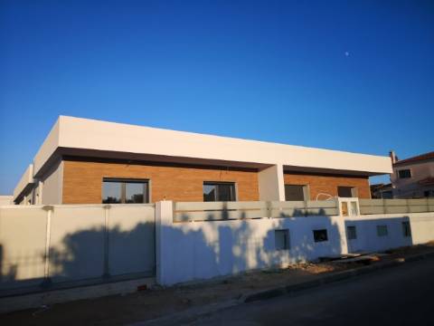 Moradia T4 Fernão Ferro