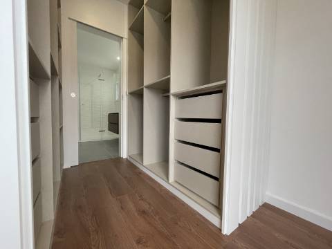 Moradia T3+1 nova Fernão Ferro