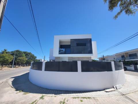 Moradia T4 Redondos C/ Piscina