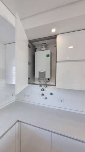 Moradia V4+1 Funchalinho Capuchos Almada