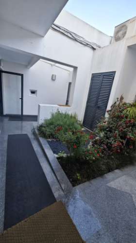 Clinica 10 salas 198m2