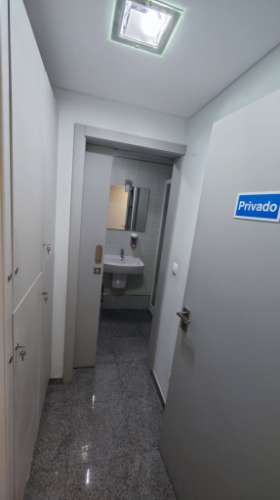 Clinica 10 salas 198m2