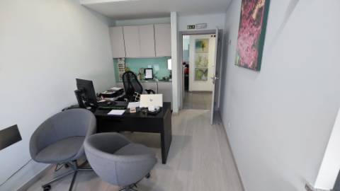 Clinica 10 salas 198m2