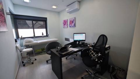 Clinica 10 salas 198m2