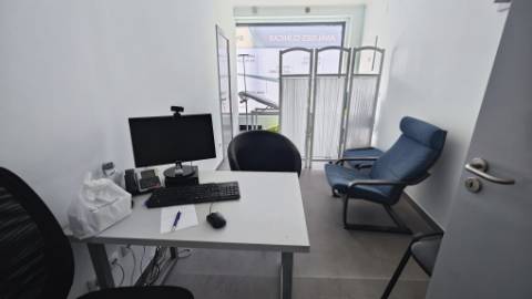 Clinica 10 salas 198m2