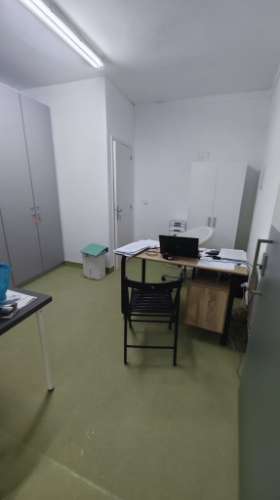 Clinica 10 salas 198m2