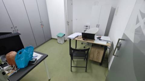 Clinica 10 salas 198m2