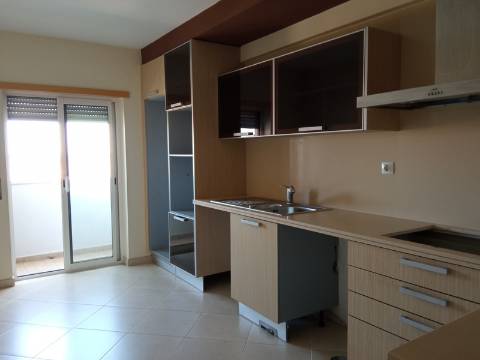 Apartamento T3 C Parqueamento Barreiro