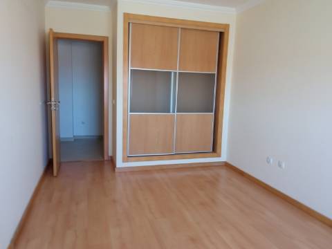 Apartamento T3 C Parqueamento Barreiro