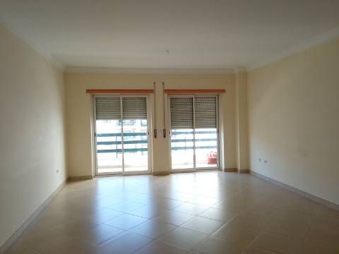 Apartamento T3 C Parqueamento Barreiro