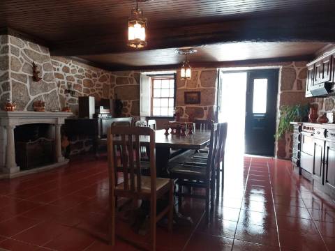 Casa rústica em Guarda (Maçainhas).