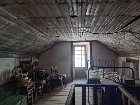 Casa rústica em Guarda (Maçainhas).