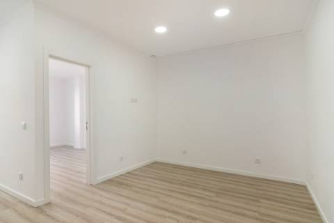 Apartamento T2 Quintal/Logradouro Almada