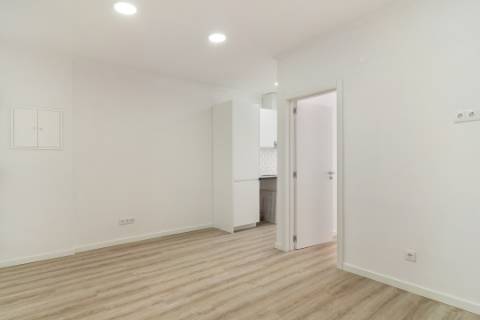 Apartamento T2 Quintal/Logradouro Almada