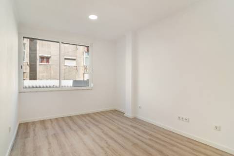 Apartamento T2 Quintal/Logradouro Almada