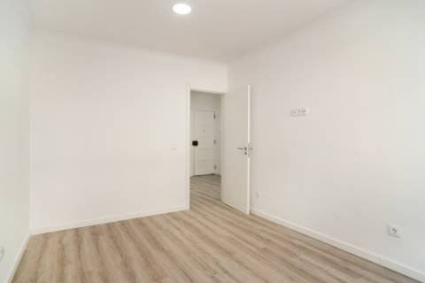 Apartamento T2 Quintal/Logradouro Almada