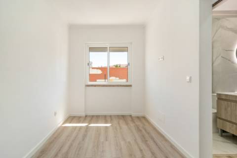 Apartamento T2 Quintal/Logradouro Almada