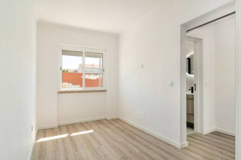 Apartamento T2 Quintal/Logradouro Almada