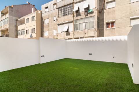 Apartamento T2 Quintal/Logradouro Almada
