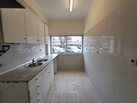 Apartamento T3 em Loures.