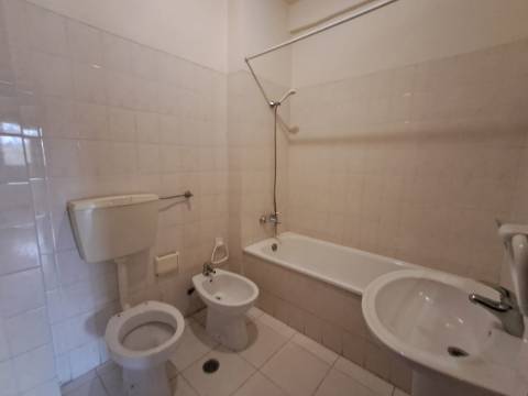 Apartamento T3 em Loures.