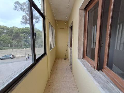 Apartamento T2 no Laranjeiro.