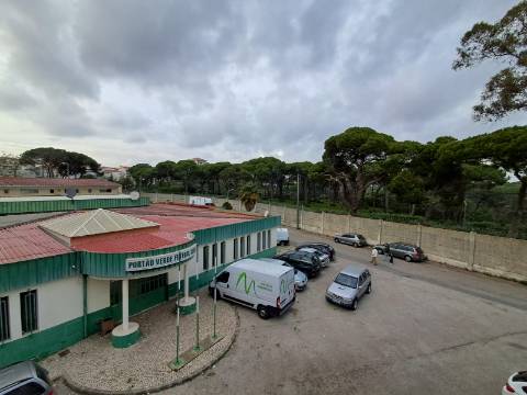 Apartamento T2 no Laranjeiro.