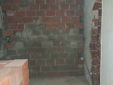 Venda conjunta de 2 apartamentos e loja no Seixal.