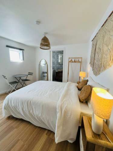 Hostel na Costa da Caparica.