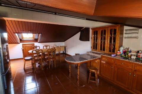 Moradia com 3 Pisos disponível para Venda em Águeda