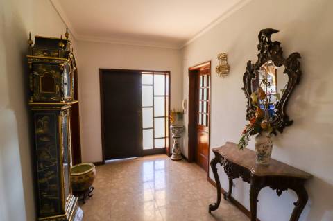 Moradia com 3 Pisos disponível para Venda em Águeda