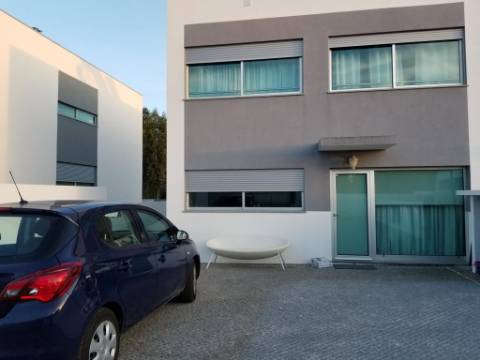 Moradia T3 Duplex para Venda em Águeda