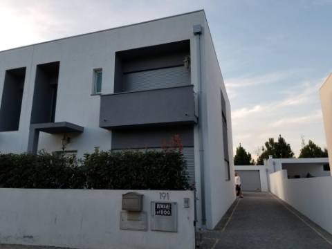 Moradia T3 Duplex para Venda em Águeda