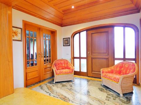 Oasis de Conforto e Sofisticação: Moradia T4 Irresistível em Oliveirinha, Aveiro!