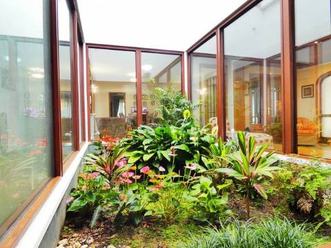 Oasis de Conforto e Sofisticação: Moradia T4 Irresistível em Oliveirinha, Aveiro!