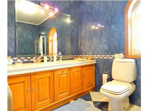 Oasis de Conforto e Sofisticação: Moradia T4 Irresistível em Oliveirinha, Aveiro!