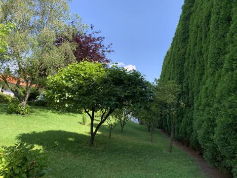 Oasis de Conforto e Sofisticação: Moradia T4 Irresistível em Oliveirinha, Aveiro!