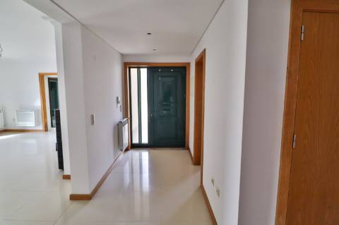 Moradia T4+1 com piscina disponível para Venda em Águeda