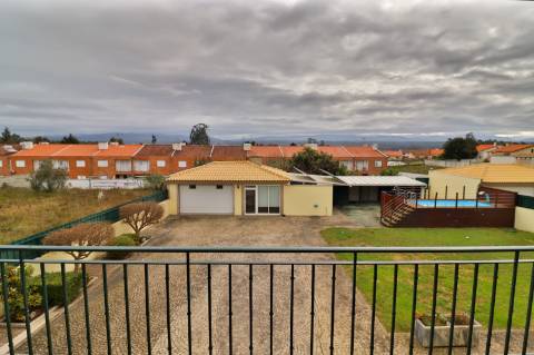 Moradia T4+1 com piscina disponível para Venda em Águeda