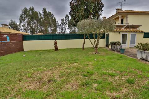 Moradia T4+1 com piscina disponível para Venda em Águeda